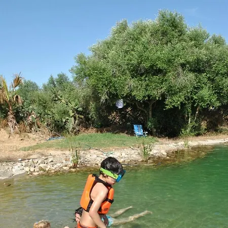 בית נופש Casaleja, Entre Arboles Y Agua חרז